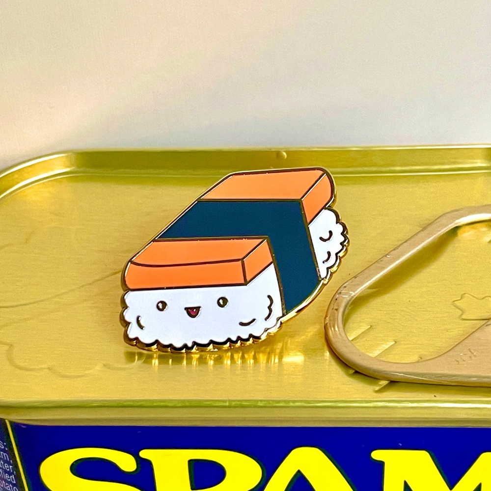 Spam musubi enamel pin